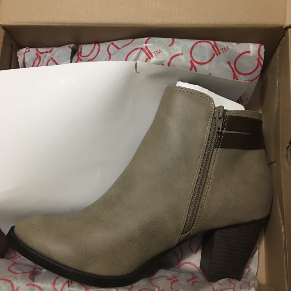 Ankle booties